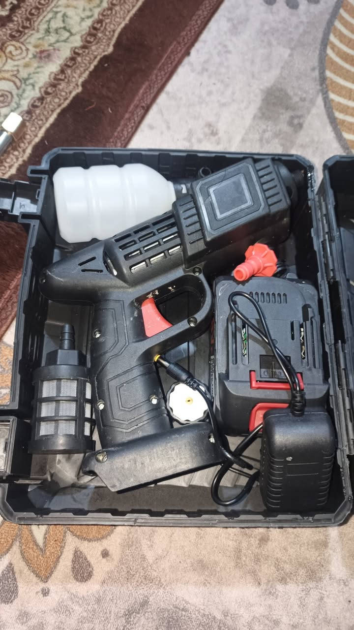 سلام عليكم فاره شحن + بم هوه شحن 
تجي مع بطاريه 48 فولت الفاره تجي كامل ملحقات سعر الفاره 20 بم هوه تجي مع كيبل الشحن والبطاريه 48 فولت سعره 20 وبيهن مجال مكاني كربلاء ومتوفر توصيل لجميع المحافضات 
رقمي ***********
