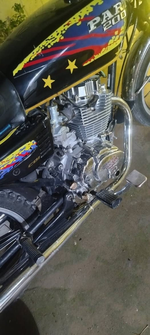 ماطور بارت ٢٠٠ سوري مديل ١٩
منفيس اصلي مكينه بشرط لاحرق ولا دخان
كهرباء كامل كزوز كاتم تايرات جدد
سعر ٥٠٠ الف


**إذا كنت صاحب هذا الإعلان وتريد حذفه لأي سبب، رجاءا أرسل رسالة إلى الدعم الفني**