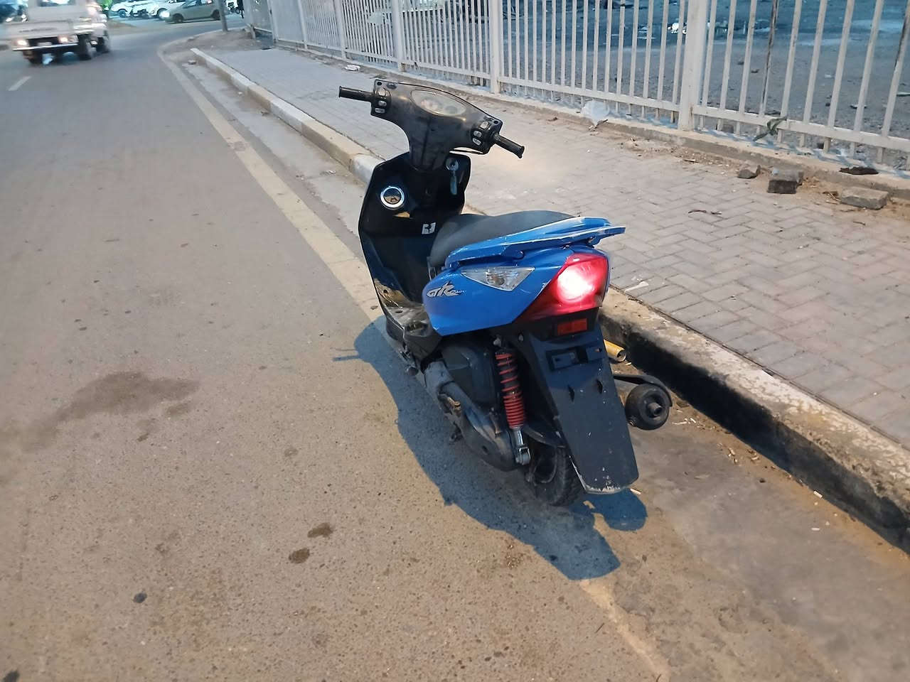 سلام عليكم دراجه ثعلب صالي شهرين من نزلته كفاله عامه ختم واحد بيه بس كلاج خلفي دسك ماته دراجه برغي ما مفتوح بيه كفاله عنواني بغداد الشعله رقمي *********** سعر ٦٥٠ وبيه مجال
