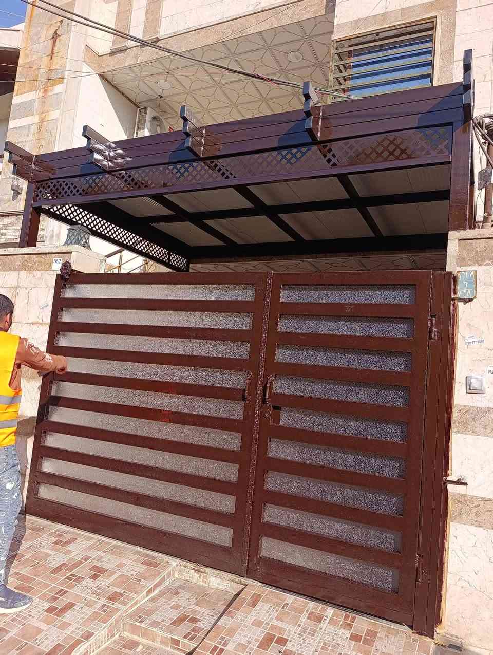 علي حداد في اربيل
لكافة انواع القمريات  و الكتايب 
و ابواب ومحجلات
وقرميط و ديكورات و مخزنات و كرفانات 
وكافه شغل حدادة 
في كافة مجمعات اربيل 
للمزيد من معلومات اتوصلو ع ارقام التالي 
***********   👈 فايبر و اتس اب 
*********** كورك
