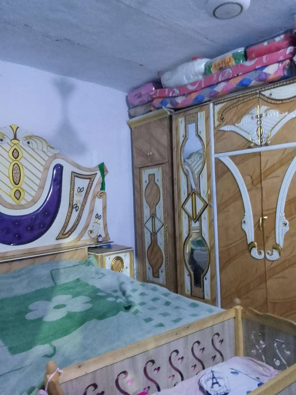 دار سكن طابو زراعي في حي ( ازليزل ) 
خلف بيت الحاج ( جوده اكويجو ) 
مساحة ١٥٠ م
بناء ابلوك - اعكاده - غرفة نوم ( واحده ) 
صحيات داخلية - خارجية 
يقع ( ثالث ) فرع بحي ( ازليزل ) 
مشمول بقرار ( التطويب ) 
مناسب ( جداً جداً ) 

للاستفسار مراجعة مكتب ( غيدان ) للعقار  
واسط - الزبيدية - مقابيل حي ( الصناعي )  
***********  
*********** محمد سيد غازي
