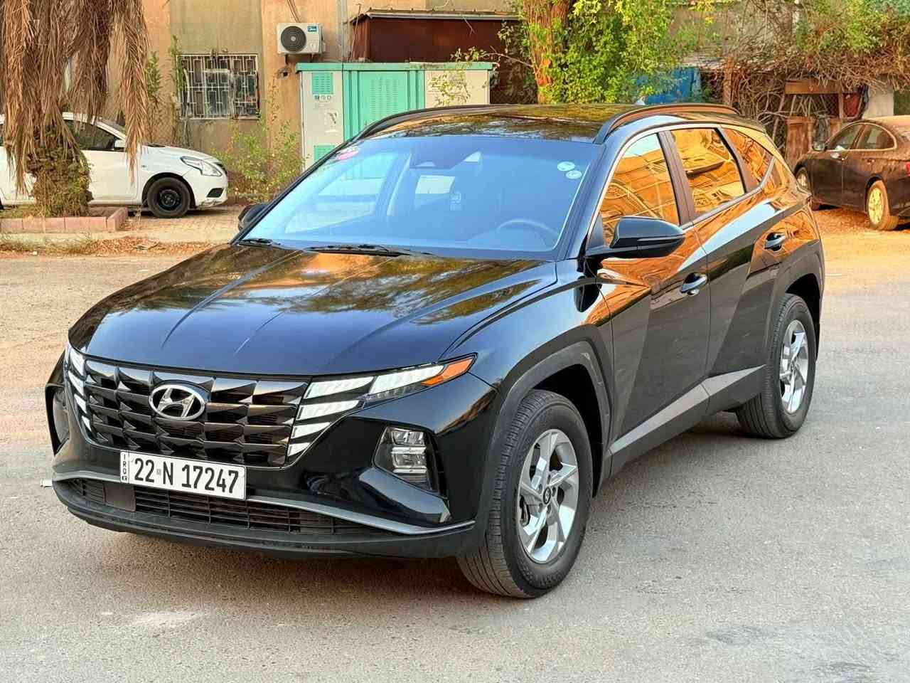 هوندا توكسن الشكل الجديد 2023 
مرقم أربيل الجديد 

مواصفات 

بصمه 

تشغيل تشغيل عن بعد 

صندوق كهربائي 

كشنات كهربائي 

كشنات حار 

تبريد قطعتين  

تلفون شاحن.(وايرليس)

وفول تحكم استيرن وتحديد سرعه 

تحديد سرعه 

تحديد مسار 

رادار امامي وجانبي وخلفي 

اطفاء السياره عند التوقف تلقائيأ

مانع تزحلق

و نظام AUTO HOLD

ويل كروم بلادي حجم R18 

3 وضعيات للقياده(normal.samrt.sport)

الضرر- نص بنيد وربع جاملغ 

للتواصل ***********

السعر 19200$$$$

مكان السياره بغداد
