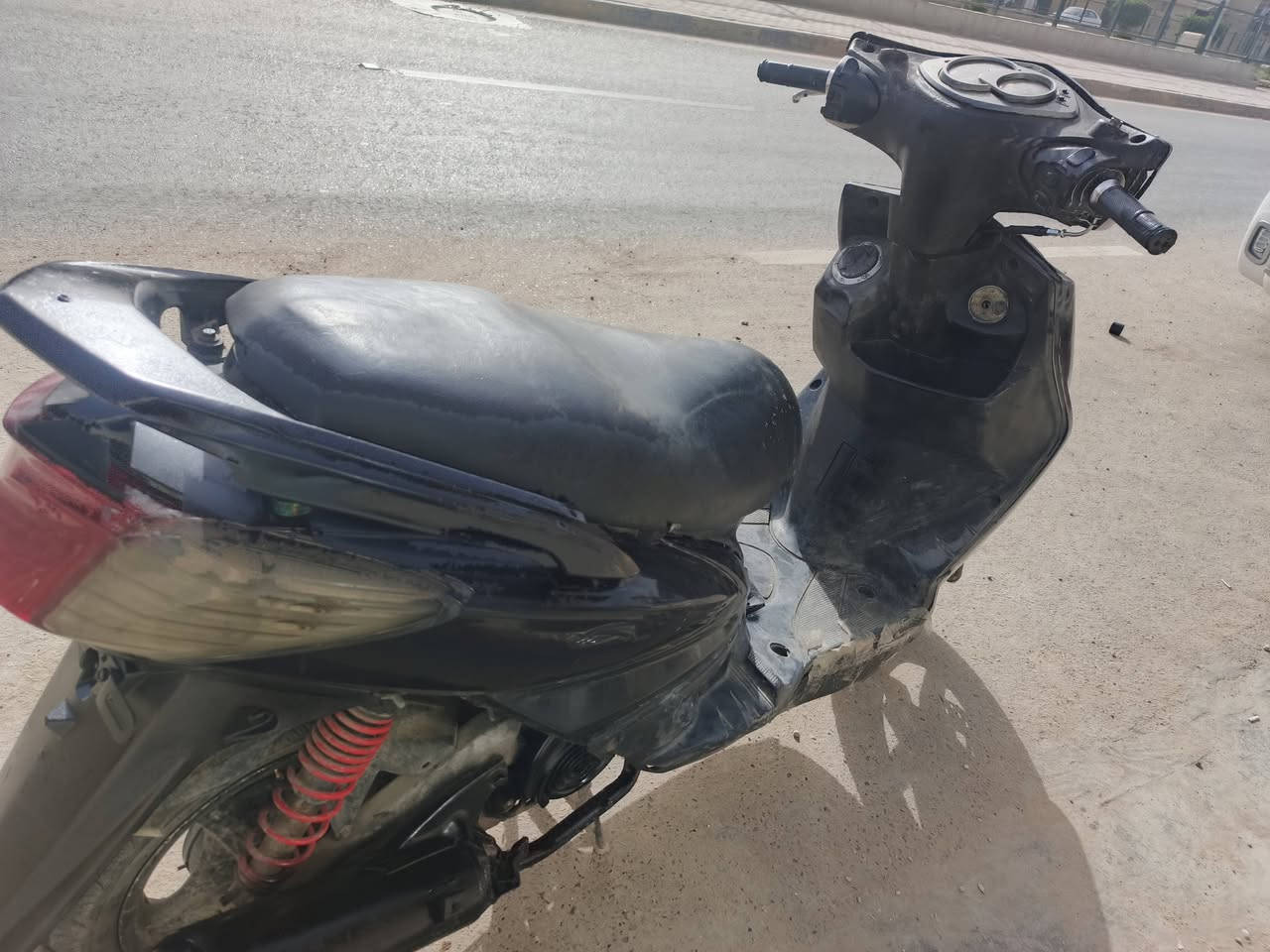 تراجه سكنس فحل. نكره تشتغل. هندر ملغي عوزه شوته. مصبوغه كفراته سود لايت امامي طافي الباقي كل شغلل مكاني دوره. مراوس بدراجه   غو بيع350. مكينه ناعمه وحلوه نكره بكل وقت ***********
