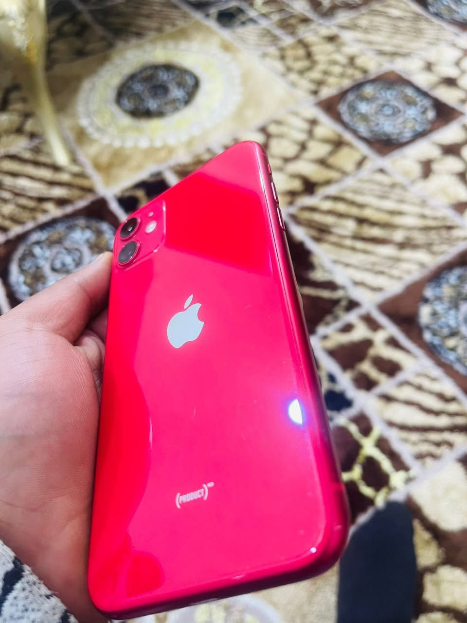 السلام عليكم أيفون ١١ عادي جديد جداً مكان بغداد الزعفرانية بطاريه٩٥ وبل تحديث صارت ٩٣ مكفوووول فيس إيدي شغال الجهاز ضمان سبوع جهاز جديد ***********
