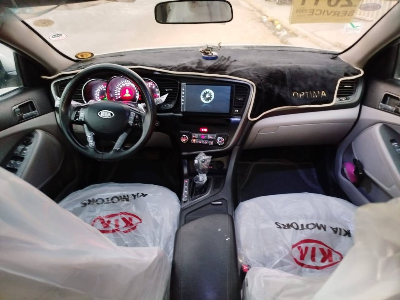 اوبتيما ٢٠١١ خليجي مكينه ٢٤٠٠ غاز بانزين مكفوله من الضربه ولتبديل مكينه كير شرط  برغي ما مفتوح بيهه جاهزه من كلشي رقم شمالي سنويه جديده بيهه صبغ جراد بس بدون ضربه سوي سونار وين ما يعجبك السعر ١١٢  رقم مبايل ***********
