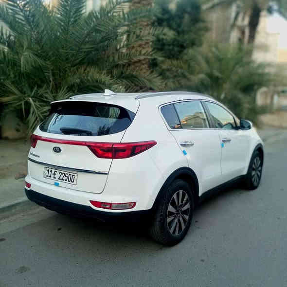 كيا سبورتج موديل 17 امريكي اخت لكلين بدون ايرباك بيد مبخوخ بدون فتح محرك 2400 سونر موضح  وصور حادث تبريد ضعيف جاهزه. بااسمي السعر 155 سيديه *********** ممتواجد نت تفاصيل كامله اتصال ع رقم
