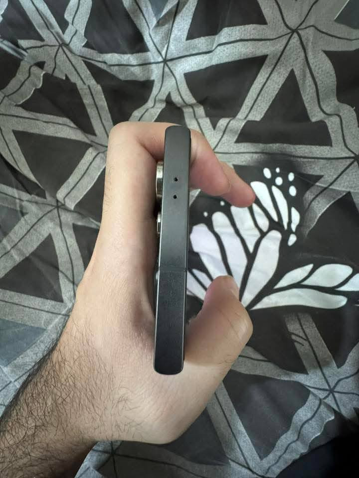 سامسونج اس 24 الترا  
اذكره 256 
 نظافه 💯 ب 💯 
شرق اوسط دبل شريحه 
سعره 900 
ملحقاته جهاز وكبل وكفر 
مكاني بابل توصيل ماكو 
اتصال فقط ما موجود على نت 

***********
