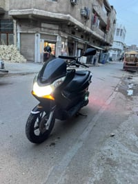 للبيع دراجه pcx مكينه 150 ياباني الاصلي نوزل خطين ستان كهربائي حساس از...