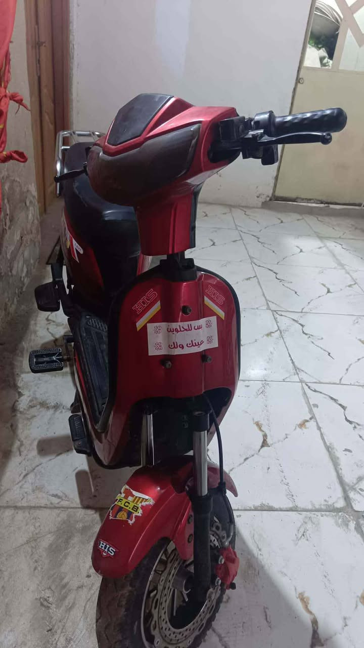 دراجه حجم كبير للبيع 5 بطاريات جدد شاحنه طكت الاصليه اشترينه شاحنه جدبده عينه شغاله هورن شغال بك بيه 4 نمر دراجه سعرها ٢٧٥  ومجاله قليل اشاير اماميه ولايت ما يشتغل فقط والباقي كله شغال مكانه بشط العرب تنومه Singapore


**إذا كنت صاحب هذا الإعلان وتريد حذفه لأي سبب، رجاءا أرسل رسالة إلى الدعم الفني**