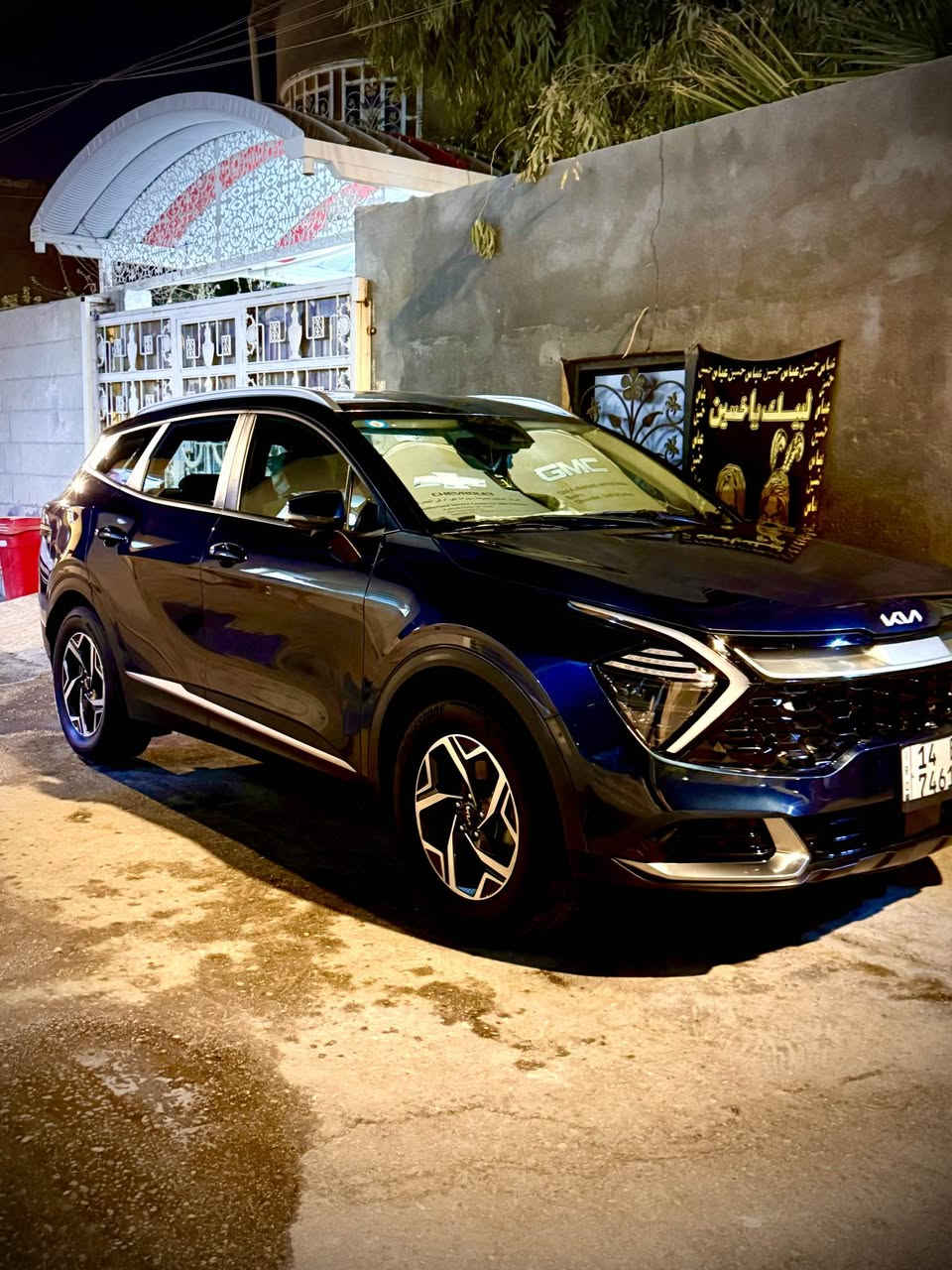 السياره جدا جدا نظيفه وجاهزه وباسمي رقم بصره انا رقمتها بايدي السياره وارد يابان بيها فقط جاملغ ايسر pdr وكلير فقط محركها الفين دوش جاهزه للخير سعر 198 
*********** 
السياره موجوده بمعرض الوادي البصرة, العراق
