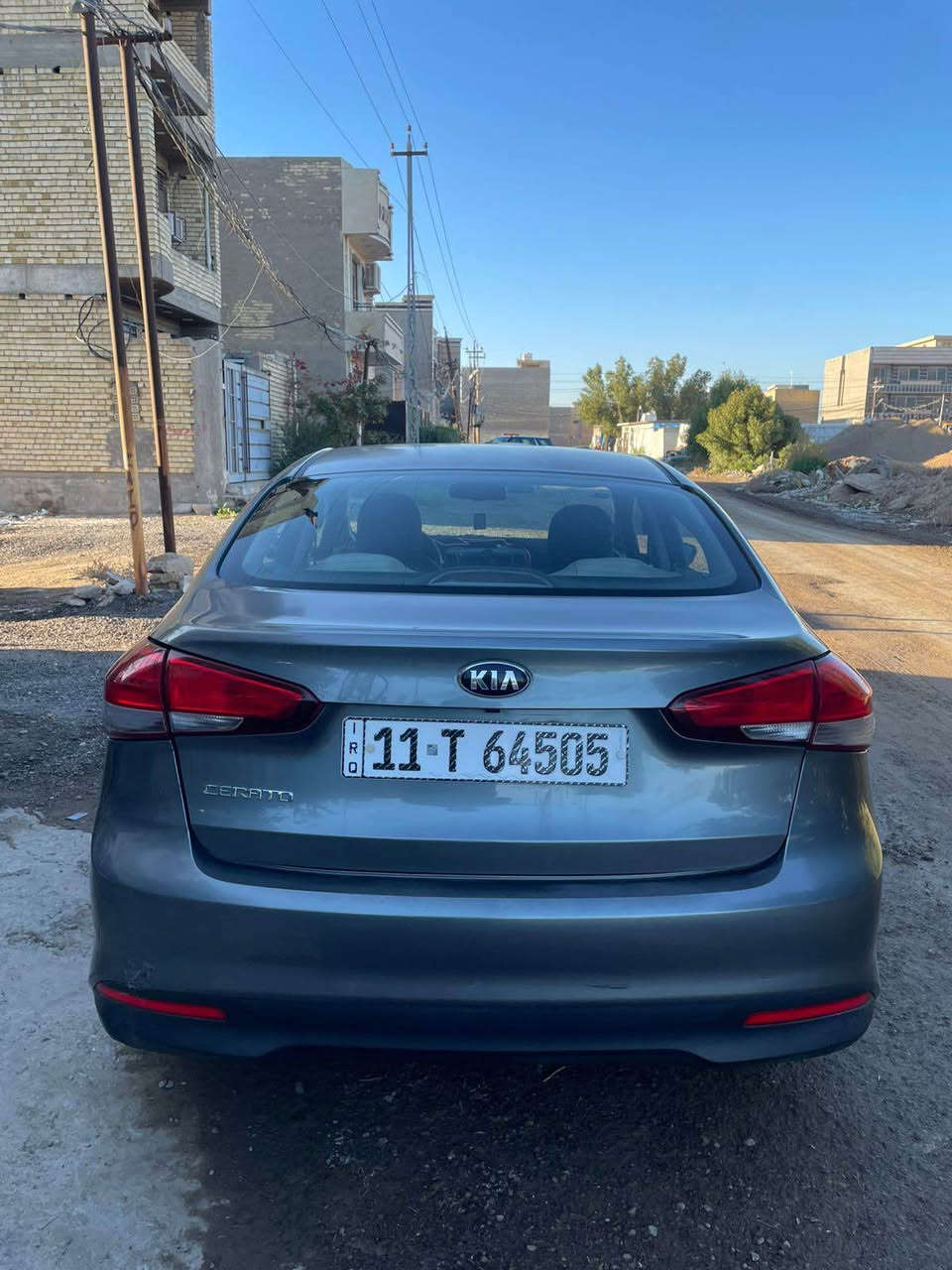 سلام عليكم كيا سيراتو خليجي ماشيه ١١٠ الف كيلو كلش نظيفه السياره وبلاديه رقم بغداد الجديد بيه قطعه وحده صبغ والسونار موجود ويه الصور السعر ١٢٧ ورقه للاتصال *********** بغداد, العراق
