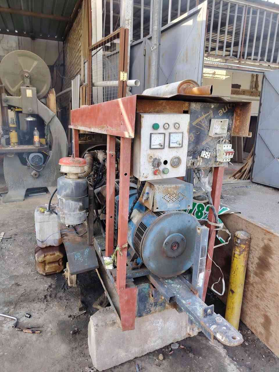 السلام عليكم 
مولد كيا 2701 راس توليد 30 كي في 
لا تنقيص ولا تبخير 
سعر 13 ورقه مكاني بغداد حي الاعلام تفاصيل ***********
