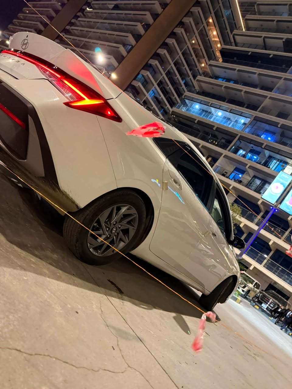 🚘 للبيع | هيونداي إلنترا 2025 هايبرد فول مواصفات – وارد أمريكي 🚘
✨ اللون: أبيض لؤلؤي
📍 وارد: أمريكي
📊 الممشى: 20 ألف
🔧 الضرر: حامل غطاء خلفي فقط (تم الإصلاح)

✅ فول مواصفات وتشمل:
• محرك 1.6 هايبرد اقتصادي جداً بالوقود (Hybrid)
• شاشة كبيرة مع نظام ملاحة
• Apple CarPlay و Android Auto
• عدادات ديجيتال
• فتحة سقف
• مقاعد جلد
• تبريد وتدفئة للمقاعد الأمامية
• تشغيل بصمة + دخول ذكي
• شاحن لاسلكي
• كاميرا خلفية
• مثبت سرعة ذكي (Adaptive Cruise Control)
• نظام الحفاظ على المسار
• مراقبة النقطة العمياء
• حساسات ومجموعة أنظمة أمان متطورة
• إضاءة LED أمامية وخلفية
• جنوط ألمنيوم أصلية
• مكيف أوتوماتيك ثنائي التحكم
• اقتصادية ممتازة بالوقود مع أداء ناعم وقوي. (hyundaiusa.com)

🚗 السيارة نظيفة جداً، استخدام خفيف، جاهزة للفحص، وما تحتاج أي مصروف.

📞 للاستفسار أو المعاينة راسلني على الخاص أو اتصل على الرقم: ***********

السعر: 173 (قابل للتفاوض بالمعقول)
