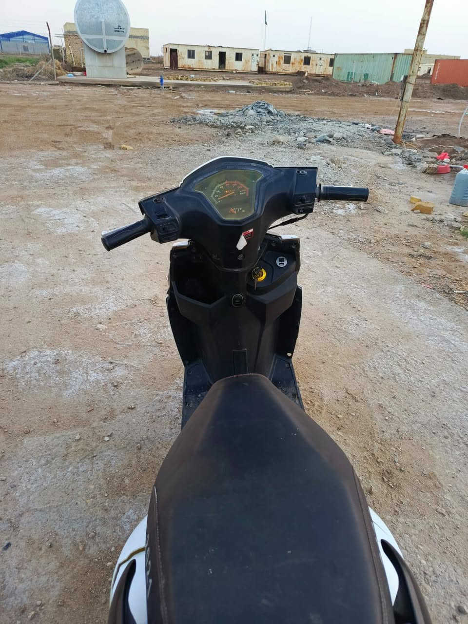 السلام عليكم دراجه للبيع كهربايات كلها شغاله دراجه نقيصتها بس شوته وكابريتر تخربط السعر 200 الرقم ***********
