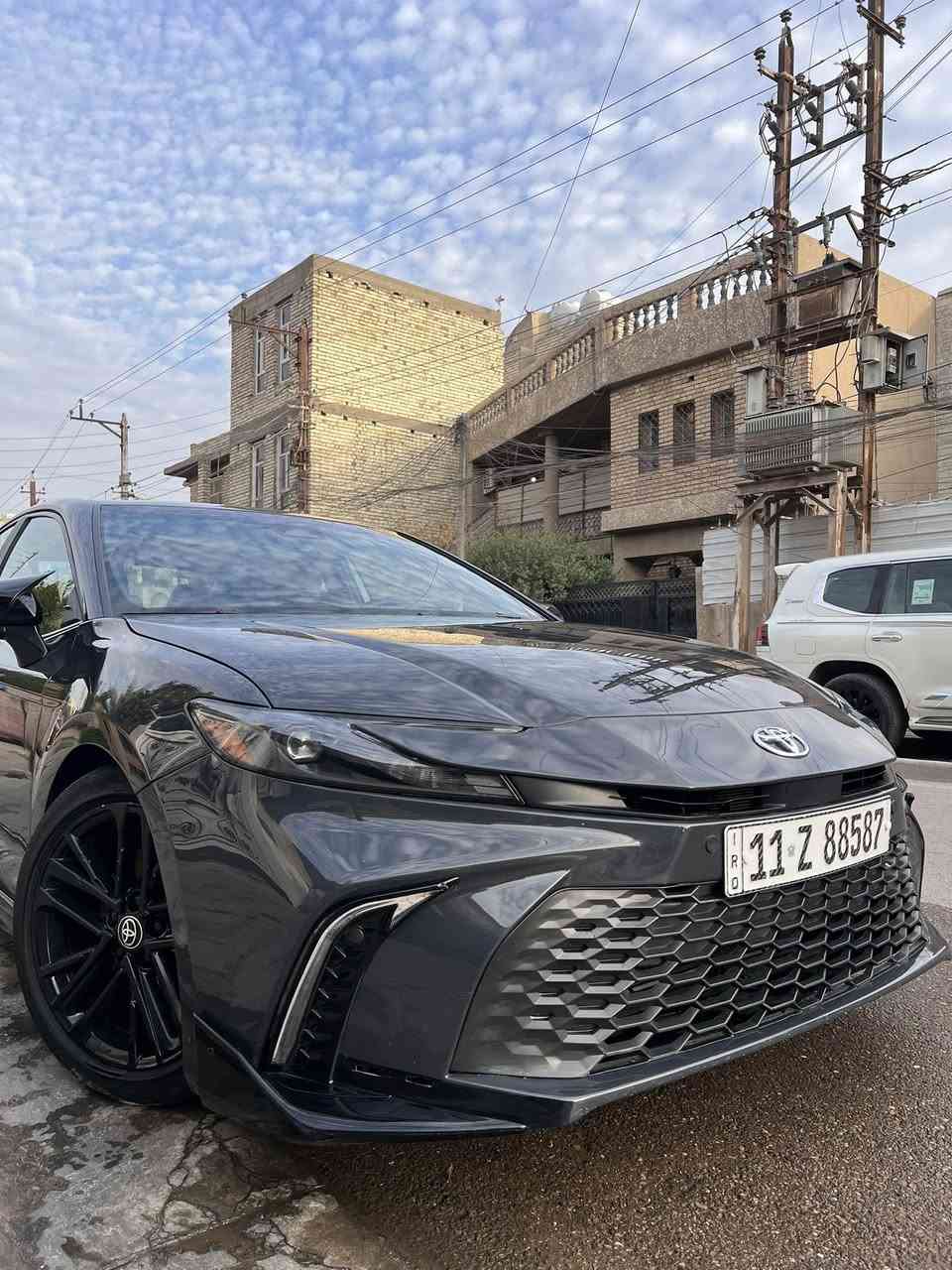 سلام عليكم كامري 2025 SE دخول جديد كامله بدون نقص رقم بغداد بسمي هايبرد بانزين فول السياره عدا الفتحه داخل جلد اسود وابيض كشن كهرباء رادار امامي جانبي نقطه عمياء هاند بريك بصمه مود درايف تبريد بيانو قطعتين تبريد تحكمات فول شفتات ستيرن شاشه ديجيتال السياه بيه قطعتين صبغ بدون دواخل السعر 218$ وبيه مجال بسيط مكان السياره المنصور 
‭0771 429 3525‬
