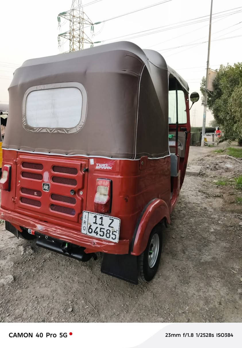 سلام عليكم تكتك موديل ١٨شهر٧ كير مكينه اكسل خير من الله تجفبت جديد شركه تخم تاير دوشمه جديدة جادر جديد سفريات ٧قطع كهربيات كله شغاله كل نقص مابيه فقط دوس معمره بس دوس بيهن صبغ فقط دوس مكاني بغداد الغزاليه السعر ٥٤٠٠ وبيه مجال***********
