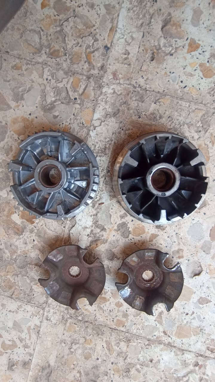 غراض ماكس عدله 
كلجات اماميه فقط بدون فايبرات و خرز و مروحه ب 10 
عداد تجاري ب 10 
جامه بك لايت ب 5 
مكاني السماوه مركز 
هذا رقمي راسلني و تدلل ***********
