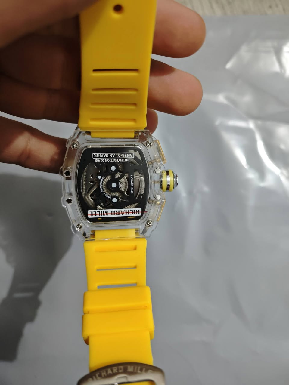 (مـــزاد يبدي من 15ألف) (لمدة ساعتين)
ساعة من ماركة ريتشارد ميل نظام كوارتز أوتماتيك وهمي 
وزن ثقيل سناتر شغالة تاريخ شغال ساعة مختمة


**إذا كنت صاحب هذا الإعلان وتريد حذفه لأي سبب، رجاءا أرسل رسالة إلى الدعم الفني**