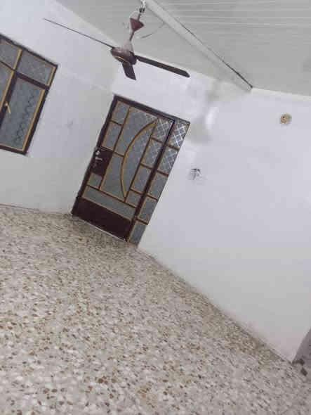 بيت لليجار الزعفرانية مقابل شقق سعيده +وكنتور وجربايه نفرالرقم ***********
