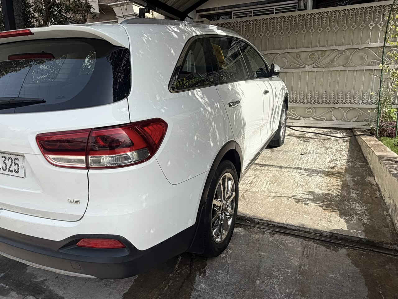 كيا سورنتو ٢٠١٧
فول مواصفات 

بنرامه 

محرك سته سلندر ( سبعه راكب)

وارد خليجي

صندوك كهربائي 

حساس امامي وخلفي
بردات خلفيه 
سبير منازل 

تلاث قطع تبريد 

ماشيه ٦٨ حقيقي 

اشاير مري فول تحكمات  

رقم بغداد دولي باسمي  

داخل جلد مغلف 
مكفول مكينه وكير وحداديه 
بارد قليل كد شبر بالباب

مكان بغداد للاستفسار ***********
