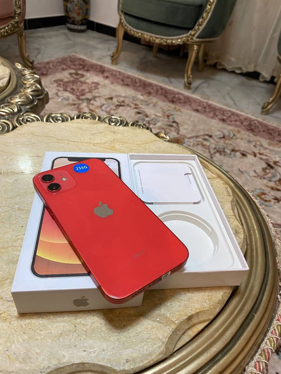 ايفون 12 عادي 
الجهاز نضيف زلغ مابي 
بطاريه 93
امريكي 
ذاكرة 256
سعره 325 وبي مجال قليل جدا
العنوان العطيفية / الشالجية 
للاتصال ***********
