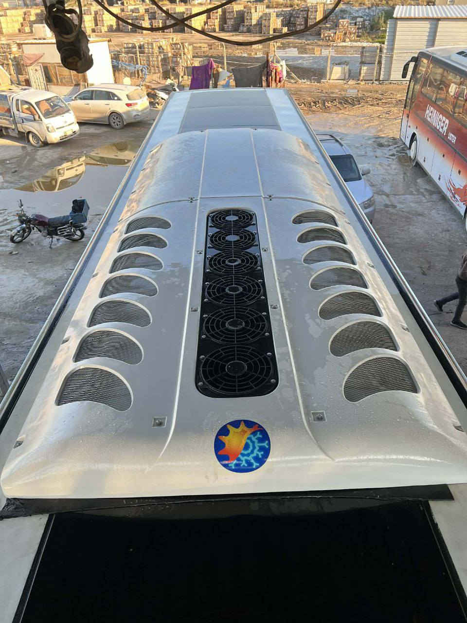 بسم الله وعلى بركه الله
تم تركيب تبريد زعانف 6حار 16بارد مع كمبريسر زعانف الحجم الخاص مع(سبلت مناميه للسائق)❄️
 سيارة الأخ حجي حسين بصره 
ورشة العميد 
لؤي الخزعلي ***********
