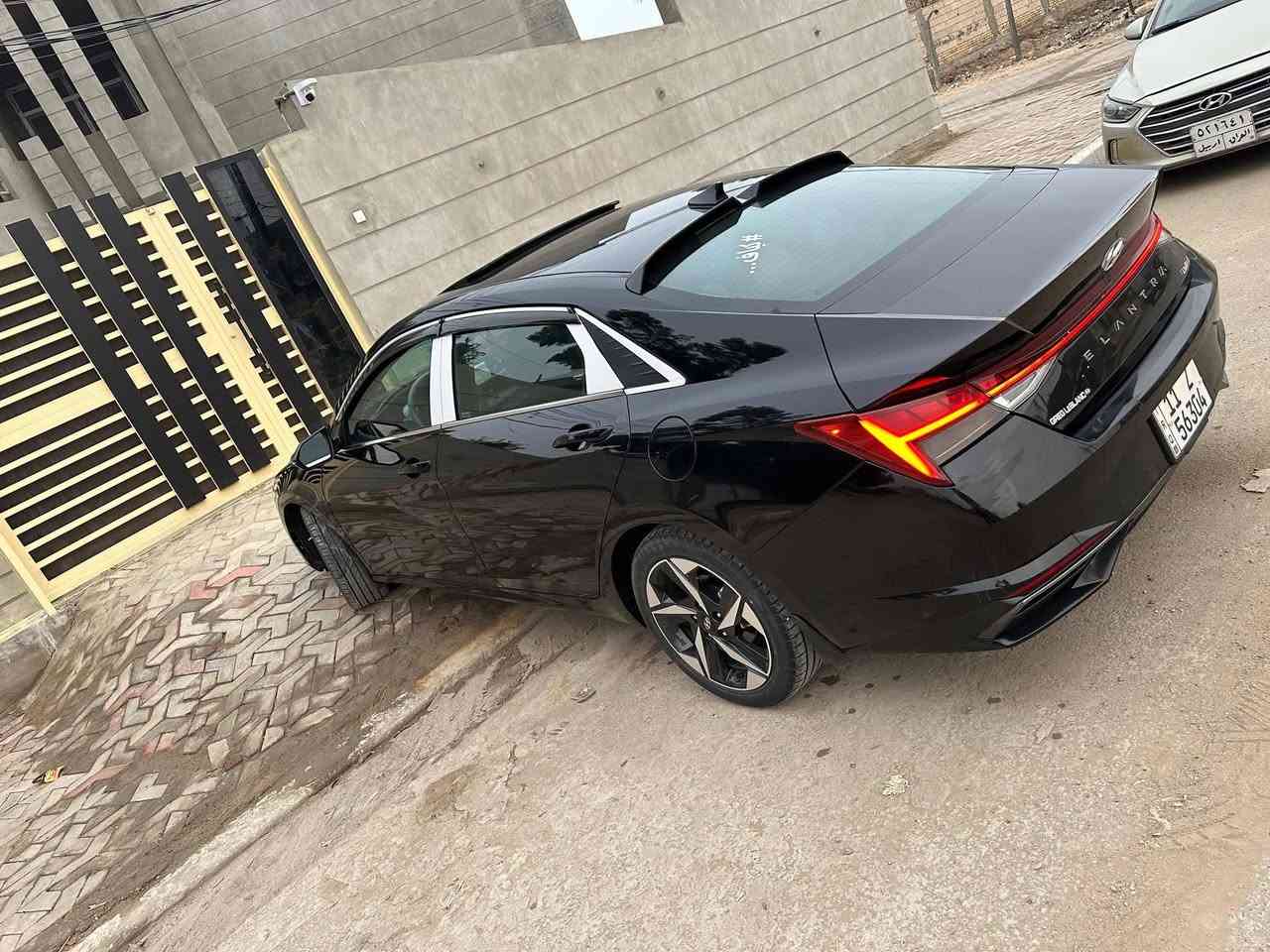 هيونداي النترا 2023 ليمتد
🟪 السعر💲 165 وبي مجال ✅
المواصفات
فول مواصفات
بصمة تشغيل
بصمة أبواب وصندوق (لمس)
فتحة سقف سلايد روف
كاميرا خلفية دوارة
رادارات 360 درجة (أمامي، جانبي، خلفي) مانعة للتصادم
التحذير عند فتح الباب
تحكمات ستيرن أربع جهات
شاشة عدادات بأربع وضعيات
ثلاث وضعيات قيادة (عادي، سبورت، ذكي)
مثبت سرعة ذكي مع تنبيه مغادرة المسار
Auto Hold للتوقف المؤقت
هاند بريك بصمة
شاشة وسطية بلازما كبيرة لمس تدعم Apple CarPlay وAndroid Auto وايرلس وGPS
شحن وايرلس
ويل كب قياس 17
نظام صوت Bose (8 سماعات + دمام بالجنطة)
تشغيل عن بعد
إشارات بالمرايا
أضواء ترحيب عند الاقتراب
لايت لد ثلاث عدسات وسكنات لد
مقاعد جلد، مقعد السائق كهربائي
نقطة عمياء
تدفئة وتبريد المقاعد
إضاءة داخلية لد متغيرة (12 لون)
كير أوتوماتيك مع وضع S
تحديد مسار وقيادة ذاتية مع رادار أمامي
مانع انزلاق
وارد أمريكي - دخول جديد
حادث بسيط في الجاملغ و4 أصابع من الباب
جميع الايرباكات سليمة
كفالة الشاصي واللغود من الضرر
صور الحادث مرفقة مع الصور
رقم السيارة: بغداد الدولي الجديد
باسم المالك تحويل مباشر
لون السيارة: اسود ملكي
المسافة المقطوعة: 52000 مايل
المحرك: 4 سلندر – 2000cc

العنوان
كربلاء المقدسة

للتواصل
***********

#سوق_العراق_للسيارات #هيونداي_النترا #النترا_2023 #بيع_سيارات
