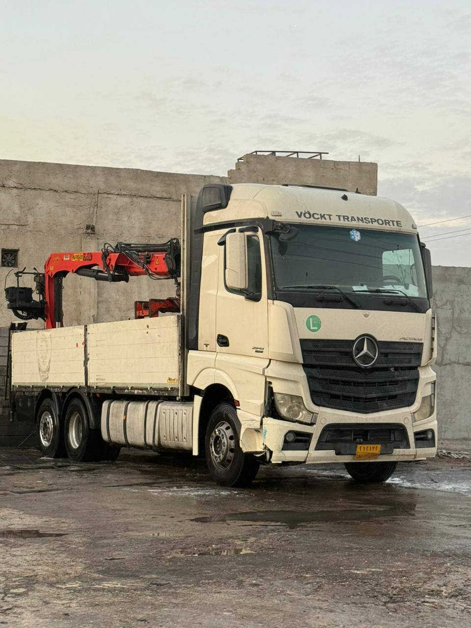 سلام عليكم سياره كتروس وحش للبيع كرين 15بافنكر ليفر حفار موديل 2012 للاستفسار ***********
