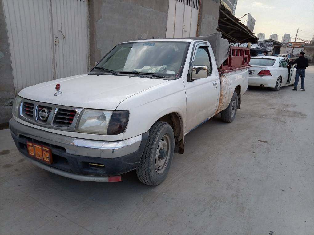 پیکاب مۆدیل 2001ی کوێرگێڕومە کینە ئە کسل بە شە رتی 10فیتە رئاڕمی پلاستیکی هە ولێربە شە رتی ئاڕموئە وە لیاتو خە رامە شانوسە قفوبۆنیدی بۆیاخی نییە پێشی وە ک شە ریکە وایە سعری 76وە رە قە و تۆزێک مە عامە لە ژم *********** دار بنديهكان, السليمانية
