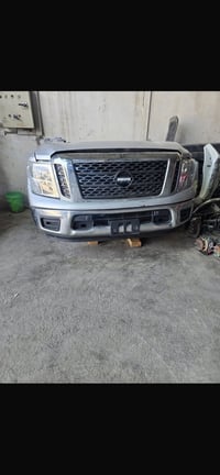 نيسان تيتان • قطع غيار • ورشة كاملة