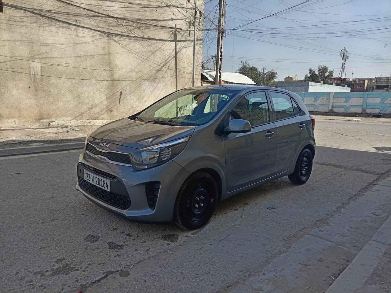 كيا بيكانتو موديل 2023 وارد خليجي محرك اربعه سلندر دوش المرغوب ممتاز كير ممتاز حداديه جيده تبريد شغال ثلج تدفئه شغاله سياره ماشيه 16,000 كاميرا خلفيه تحكمات ستيرن جهتين سياره يوجد بيها ثلاث قطع صبغ بدون حادث بدون اي ضرر جاهزه كل نقص ما بيها السعر 110 وبيها مجال الاستفسار على هذا الرقم *********** محمد
