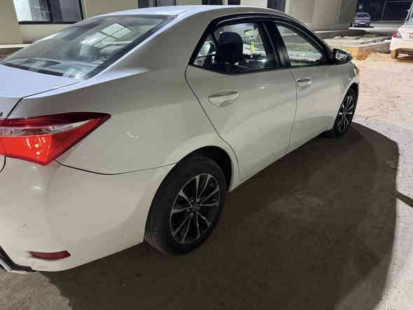 كورلا خليجي موديل ٢٠١٥ 
بيها  قطعتين ونص  وبعض التلحيظات البسيطة

محرك  ١٦ ما مفتوح وشرط

الكير شرط

رقم جديد سنوية جديدة 

كوبون بنزين 

سعر ١٢٥

للاستفسار *********** 

موصل جانب الايسر
