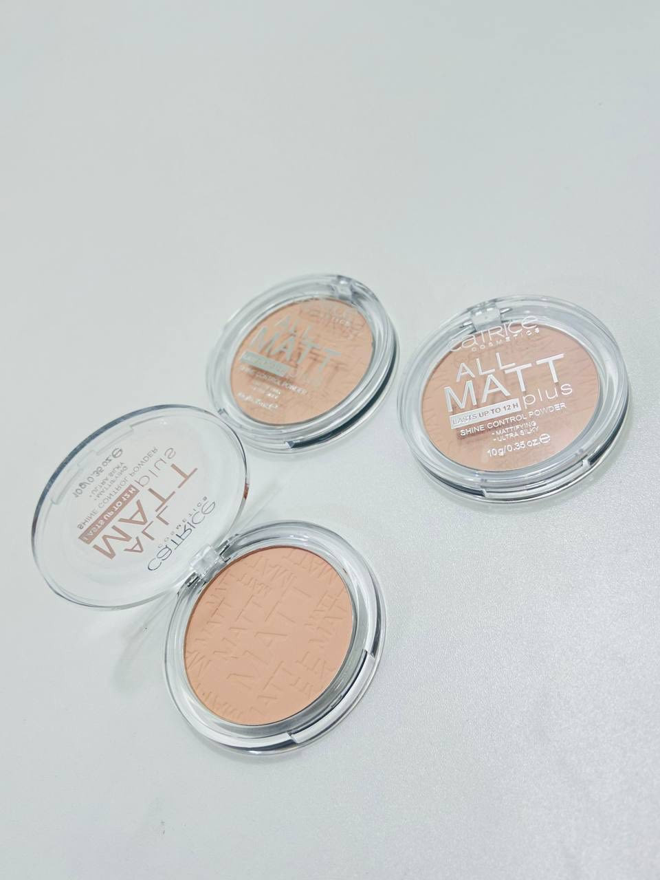 بودرة كاتريس بلس (All Matt Plus)
ೀ   🐰ྀི   ୨୧
بودرة مضغوطة للتحكم في اللمعان وتثبيت المكياج ✨
مثالية للبشرة الدهنية والمختلطة بفضل تركيبتها الخالية من الزيوت. 🥹
 تمنح مظهراً "مات" (مطفي) ناعماً يدوم طويلاً (حتى ١٢ ساعة)  🫶🏻
نباتية، خفيفة على البشرة، ولا تسد المسام
 خفيفة إلى متوسطة🌷
متوفر بدرجتين ‼️
للبشـرة البيضة 🫶🏻
للبشرة الحنطية 🫶🏻 المنشأ ايطاليا

توجد توصيل لجميع المحافظات العراق 🇮🇶🚚🚕للحجز والاستفسار يرجى التواصل عبر الخاص 📩💌توجد لدينا عروض خاصة وخصومات وهدايا 🎁😍


**إذا كنت صاحب هذا الإعلان وتريد حذفه لأي سبب، رجاءا أرسل رسالة إلى الدعم الفني**