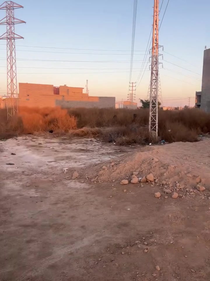 السلام عليكم ارض زراعي طابو 25 للبيع مساحه 188 متر نزال 22 واجهه 9 ونص السعر 15 مليون وبيهه مجال مكانهه مقابيل شهداء السقلاويه


**إذا كنت صاحب هذا الإعلان وتريد حذفه لأي سبب، رجاءا أرسل رسالة إلى الدعم الفني**