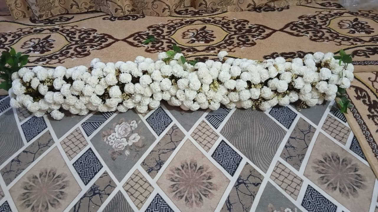 السلام عليكم ورد ٦ متر جديد غير مستخدم شغل سلكون مضبوط السعر المطلوب ٥٠ للمتر الواحد
٣٠٠ الف كلهم الي يريد هم موجودات


**إذا كنت صاحب هذا الإعلان وتريد حذفه لأي سبب، رجاءا أرسل رسالة إلى الدعم الفني**