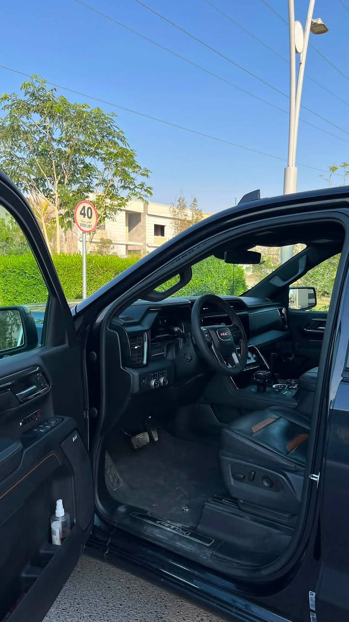 جمسي سيرا 2023  اسود AT4
رقم بغداد

محرك  كاز 6 سلندر تيربو

فول مواصفات 

داخل شكل الجديد

شاشه كبيره 

بصمه تشغيل 

بصمة ابواب 

تشغيل عن بعد 

باب طويل المرغوب

باب خلفي  3 قطع

اوتو ستارت 

شاحن واير ليس

ويل كب 

لايت لد زنون 

بروجكتر زنون 

شاشه كاميرا 

ماشيه  98الف  

رادارات امامي خلفي جانبي

كامرات 5 

صبغ جلملغ وبنيد 

السعر 34 الف 

ترهم بيع او مراوس 

مكان السياره تكريت

للتواصل  ***********
