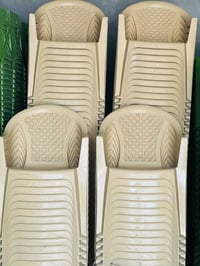 كراسي عدد 200 للبيع استعمال قليل للتواصل 07735372578