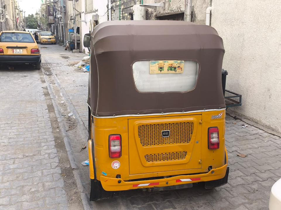 سلام عليكم خوان تكتك مكينه مكفوله بيهه ضربه بل غود ثنينهن مرجعات بارد والبيبان مصبوغات فقط تكتك خير من الله سعر 8مليون وبيهه مجال الشراي ‪0776 157 2248‬
