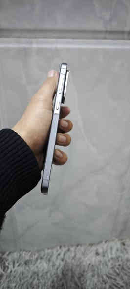 a565G
256/8
نضافه 95
وياه كيبل ماته سعره 350 
مكاني ابوغريب او عامريه
***********
