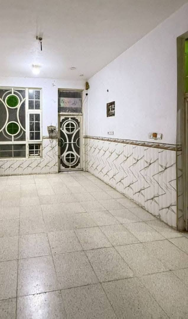 بيت للبيع مساحته 200متر بنا حديت ر كن ع شارعين السفحه الأولى
مطلوب للدوله 30مليون
الاستفسار الاتصال
***********
