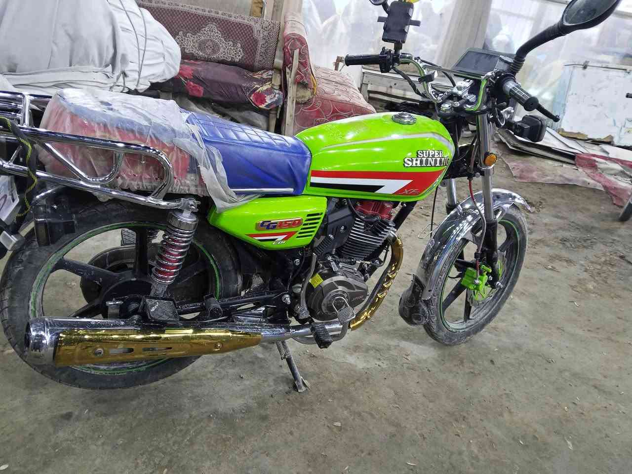 السلام عليكم
للبيع سوبر شايننك 5كير مكينة 150 مديل 2023
دراجة صارلهة 3 اشهر من طلعت من الوكيل جديدة 
السعر مليون و100 بيهة مجال بسيط 
اصولية للأستفسار ***********
