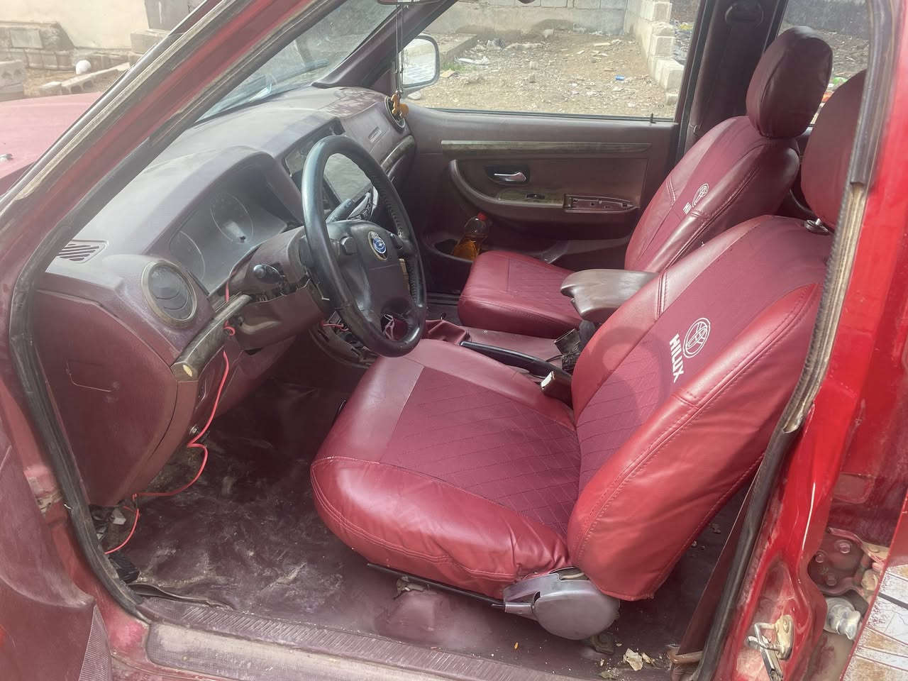 السلام عليكم للبيع سياره كنو موديل 2010 السياره بسمي تحويل مباشر السياره يرادلها مكينه مكينتها تعبانه السياره تمشي ماواكفه مكاني بلدروز كسيرات السعر 30 وبيها مجال 
***********
