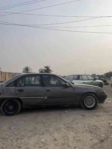 سلام عليكم  اوميكه. محرك ٢٠ كير اوتو صدرها كلش حلو كبريته  انسه صرف بانزين. نشاط  حلو كيرها جديد ميكانيك موديل ٨٩  رقمها الماني ر ورقي تحويل ثاني يوم  سياره مال ركب. ماتصرف عليها.  السعر ١٢ اتصل ودلل ***********
