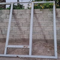 جام خانه للبيع الارتفاع مترتين و٦٠ والعرض ثلاث مترات و١٠ حديد درجة أول...