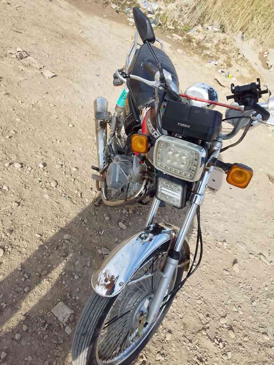 دراجه ايراني للبيع تايكر موديل 18 دراجه خير من الله مكينه خرسه گهربايات كلها شغاله دراجه كامله مكمله رقمي ***********
