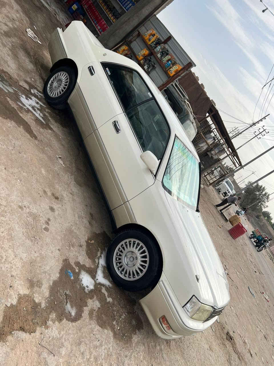 السلام عليكم للبيع راس ثور فلات محزم موديل1995رقم بصره انكليزي سنويه جديده هزه جديده مكفوله من الكص والنقل والعيب شرعي والضربه سياره جديده بمعنه الكلمه غرفه جديده مكينه وكير 3000فيشتين جدد حداديه تخم تاير تبريد ثلج كهربايات كله شغاله
سياره اجدد من صور تجي وتشوف بعينك السعر 105وبيه مجال مكان سياره البصره باقي تفاصيل ع رقم الهاتف ‭٠٧٨٢ ٥٩٧ ٣٠٦٧
