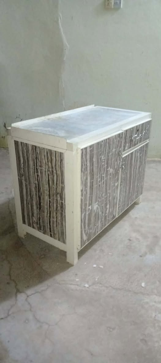كاونتر للبيع قياس متر السعر 50 
عنوان موصل تواصل خاص


**إذا كنت صاحب هذا الإعلان وتريد حذفه لأي سبب، رجاءا أرسل رسالة إلى الدعم الفني**