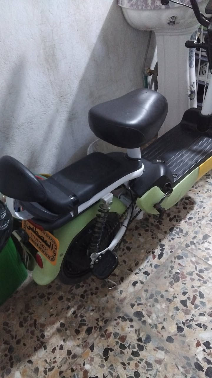 السلام عليكم دراجة شحن نظافة ٩٠ %
سعر ٣٠٠ 
***********
