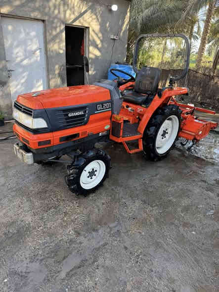 كابوتا ياباني حديث
دخول جديد نضيفه جدآ ممشتغله داخل العراق ولا متر محرك٣سلندر دبل اكسل باور استيرن ملحقات رفاس فقط تخم تاير   حجم GL201 
للاستفسار اكثر 
***********
العنوان بابل 
السعر (٦٥ورقه)
