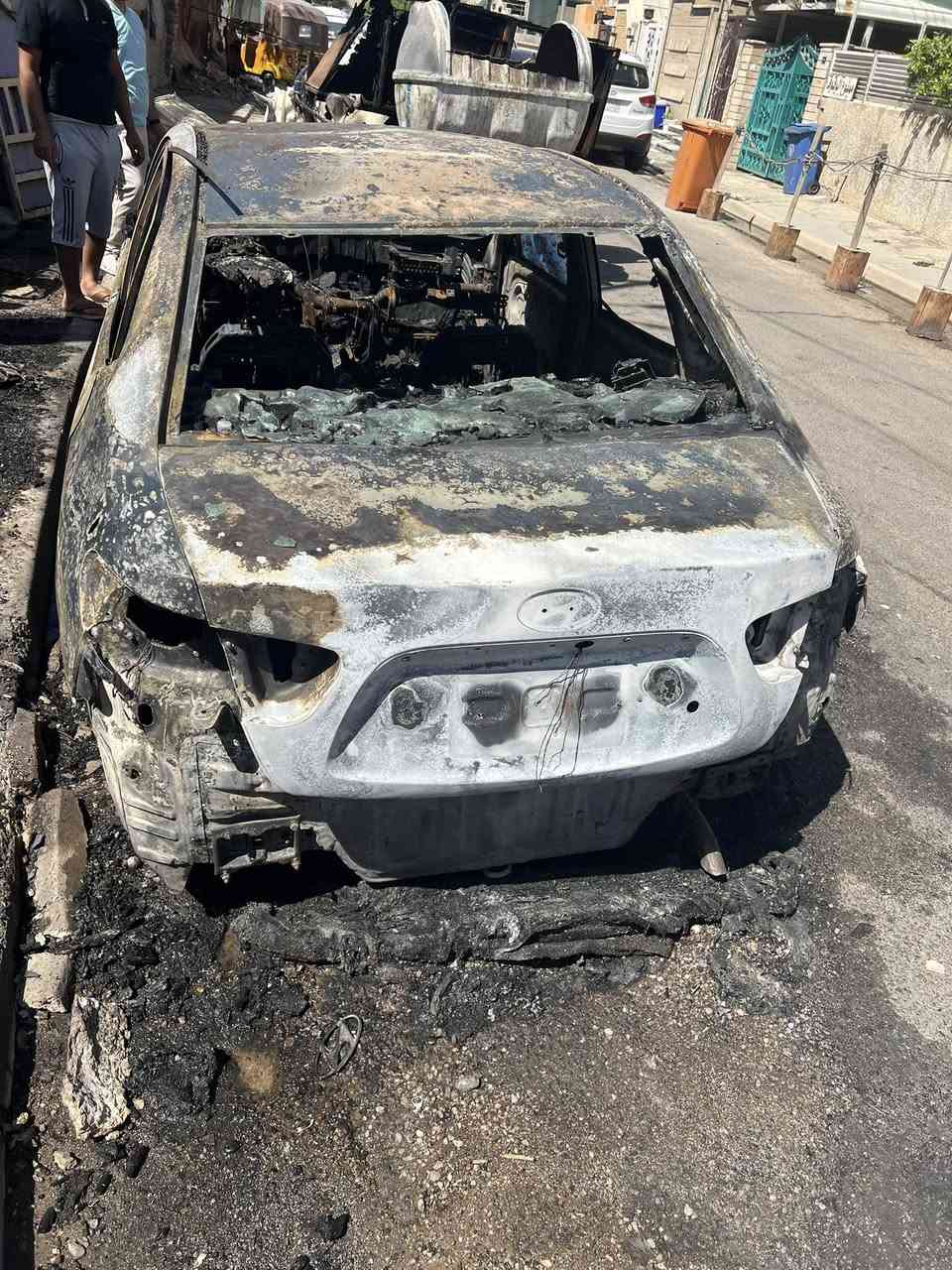 السلام عليكم رقم انگليزي بس السنويه محترگه السعر ٣٠ ورقه رقمي ***********
